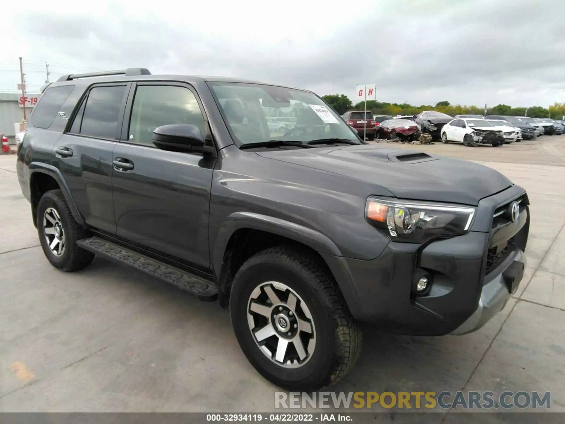 1 Photograph of a damaged car JTEPU5JR4M5939797 TOYOTA 4RUNNER 2021