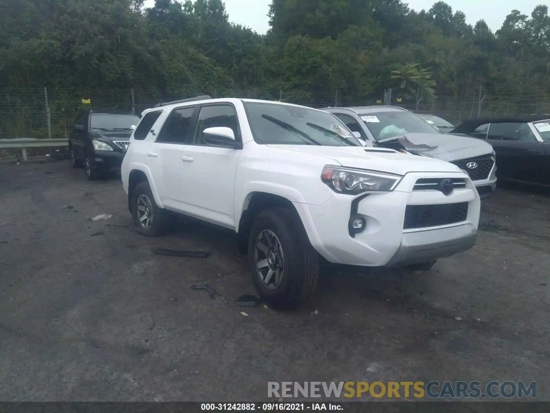 1 Photograph of a damaged car JTEPU5JR4M5957135 TOYOTA 4RUNNER 2021