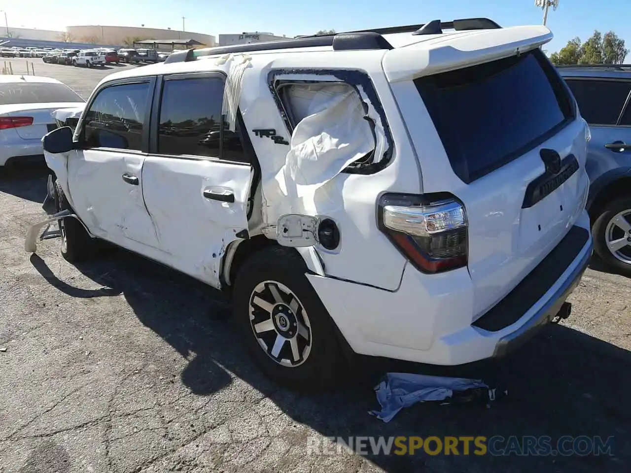 3 Photograph of a damaged car JTEPU5JR5M5926542 TOYOTA 4RUNNER 2021