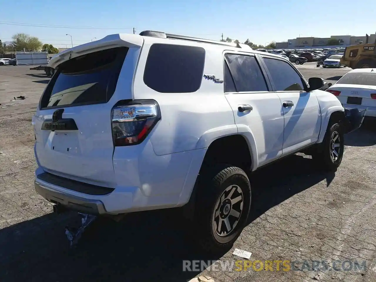 4 Photograph of a damaged car JTEPU5JR5M5926542 TOYOTA 4RUNNER 2021