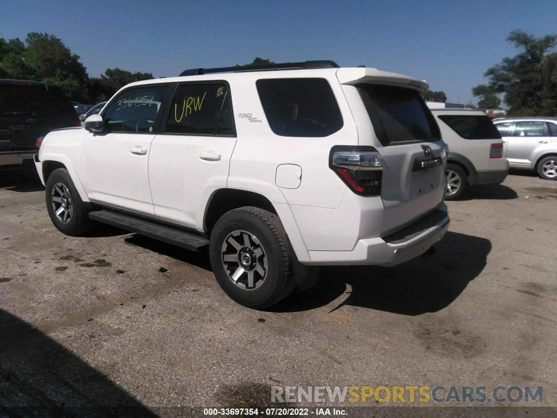 3 Photograph of a damaged car JTEPU5JR5M5934396 TOYOTA 4RUNNER 2021