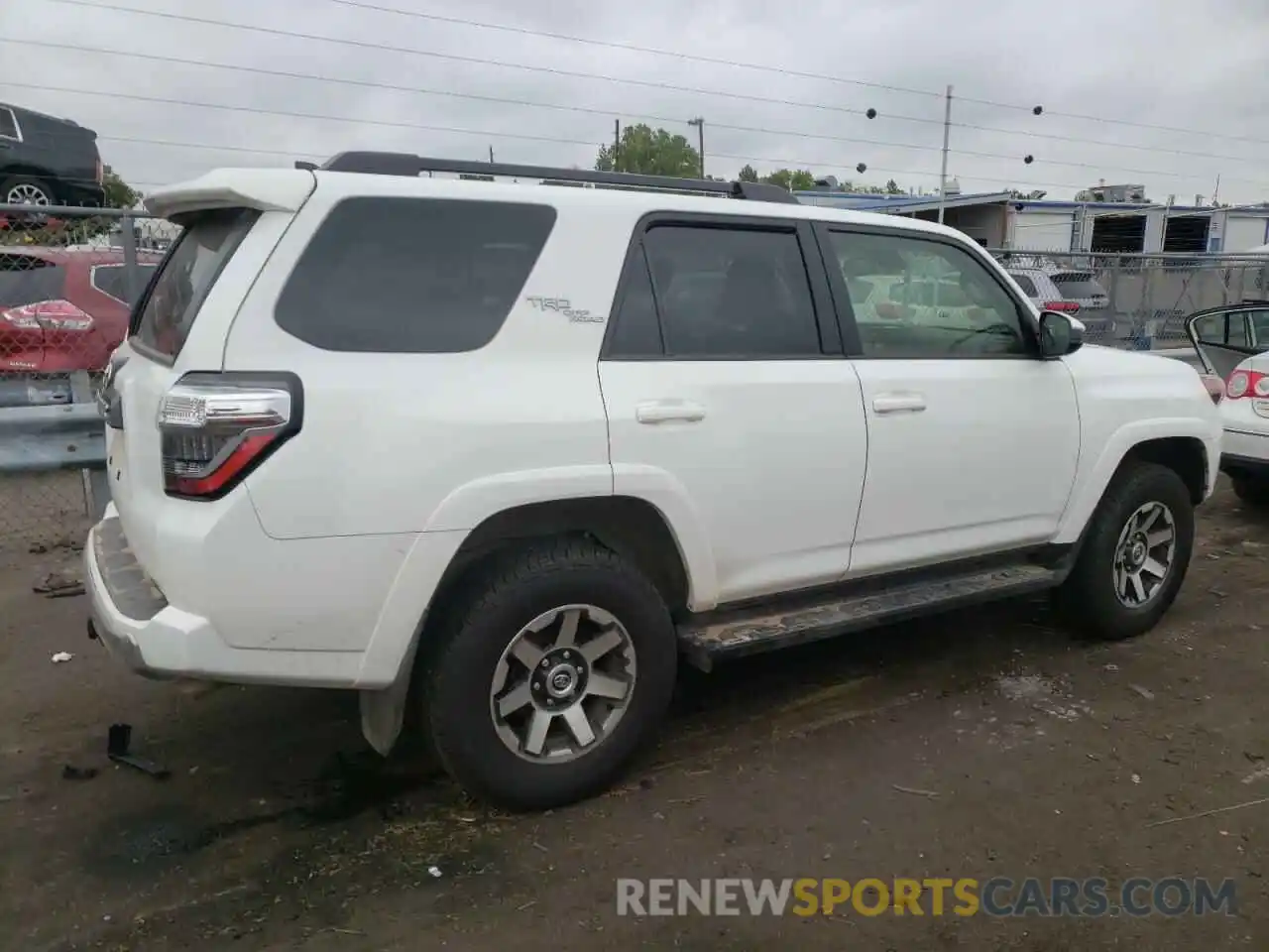 9 Photograph of a damaged car JTEPU5JR6M5869798 TOYOTA 4RUNNER 2021