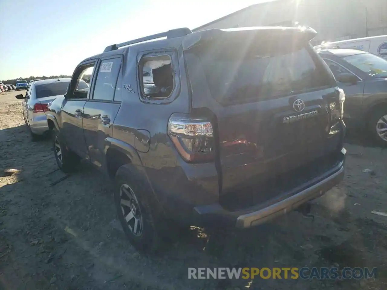 3 Photograph of a damaged car JTEPU5JR6M5873608 TOYOTA 4RUNNER 2021