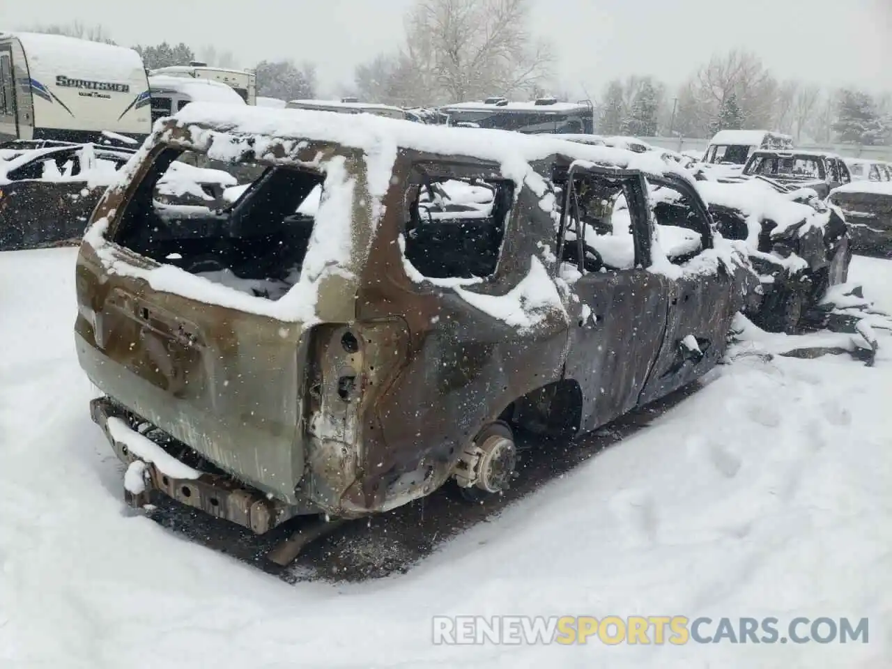 4 Photograph of a damaged car JTEPU5JR7M5870216 TOYOTA 4RUNNER 2021