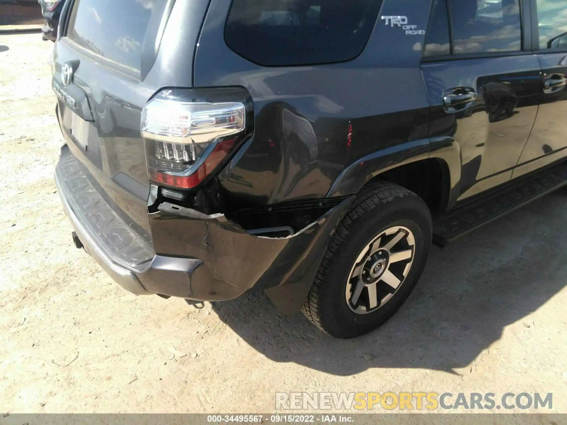 6 Photograph of a damaged car JTEPU5JR7M5899974 TOYOTA 4RUNNER 2021