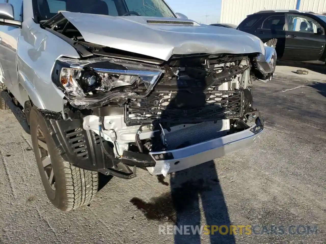 9 Photograph of a damaged car JTEPU5JR7M5954519 TOYOTA 4RUNNER 2021