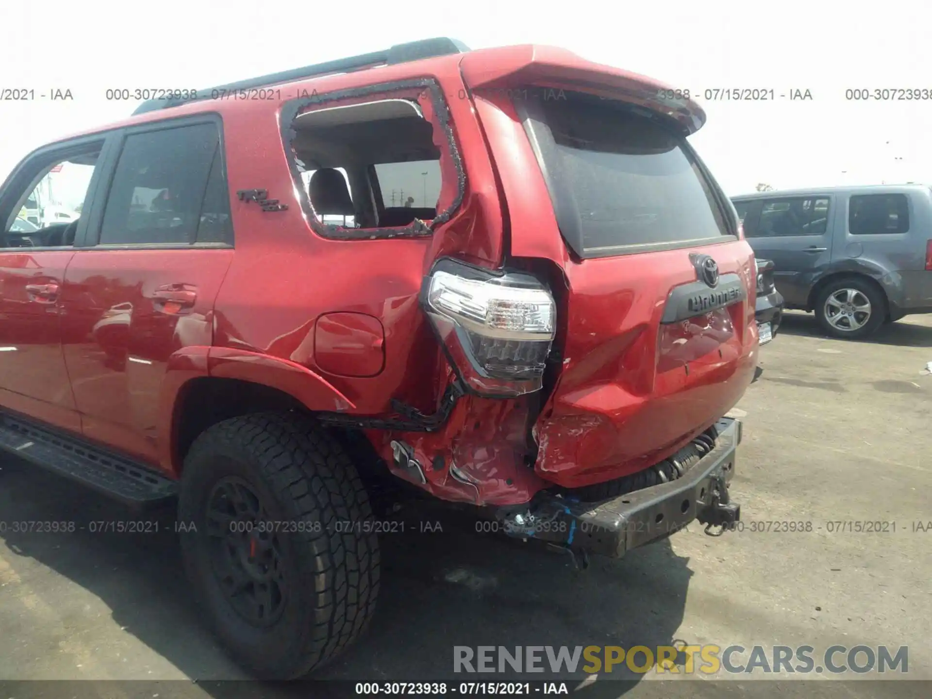 6 Photograph of a damaged car JTEPU5JR8M5908844 TOYOTA 4RUNNER 2021