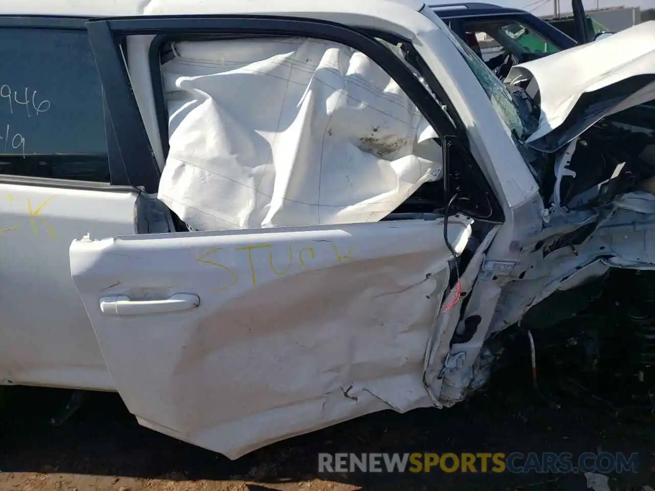 5 Photograph of a damaged car JTEPU5JR8M5933274 TOYOTA 4RUNNER 2021