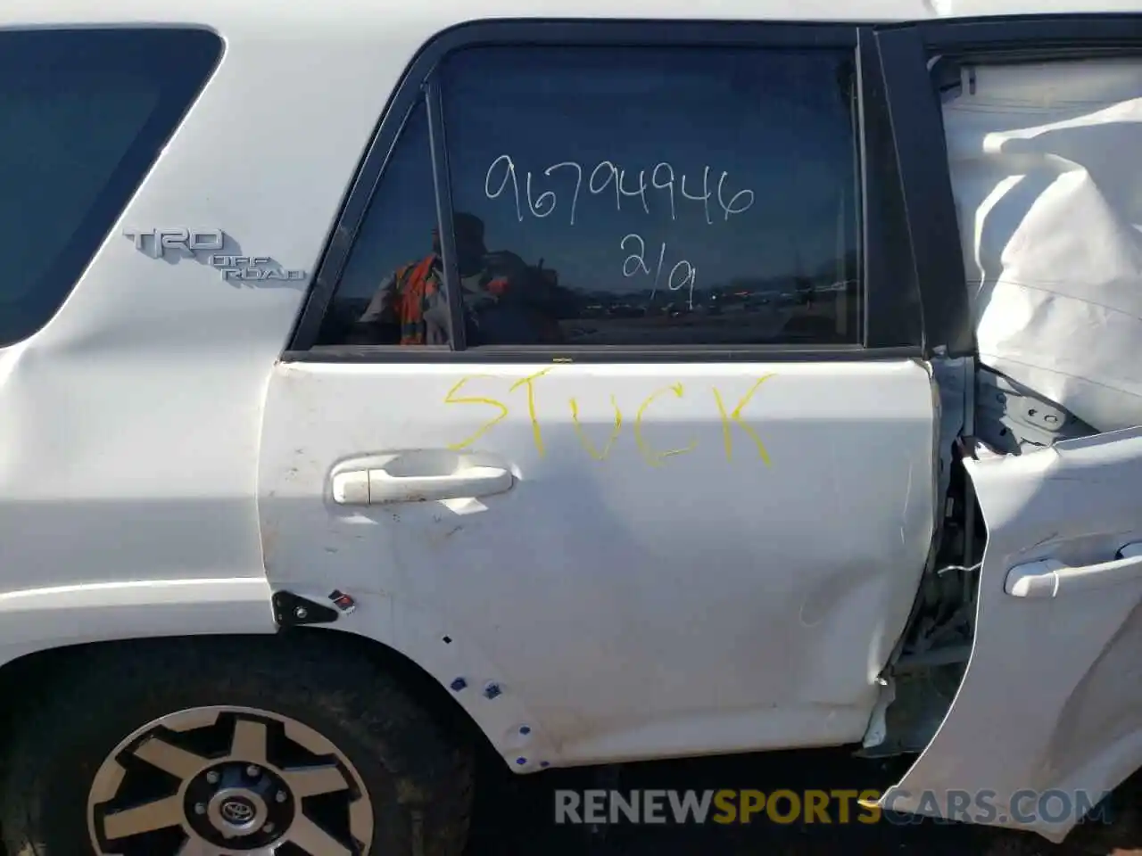 6 Photograph of a damaged car JTEPU5JR8M5933274 TOYOTA 4RUNNER 2021