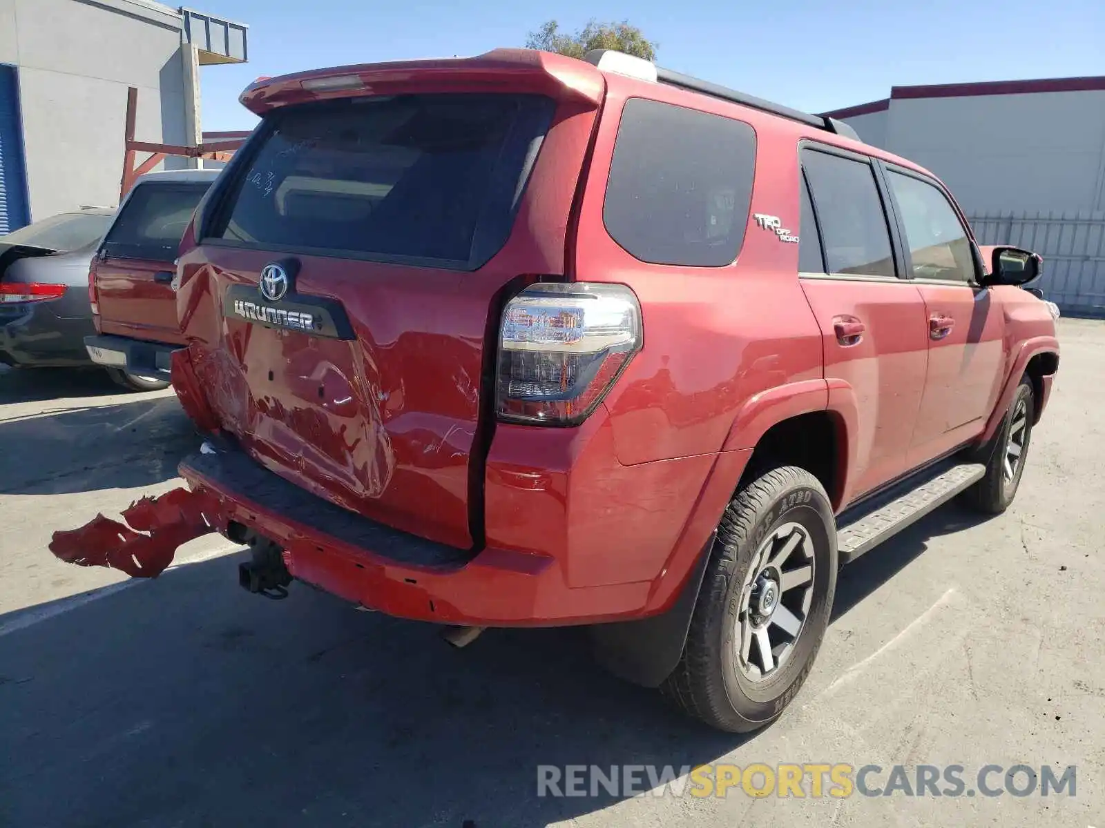 4 Photograph of a damaged car JTEPU5JRXM5902902 TOYOTA 4RUNNER 2021