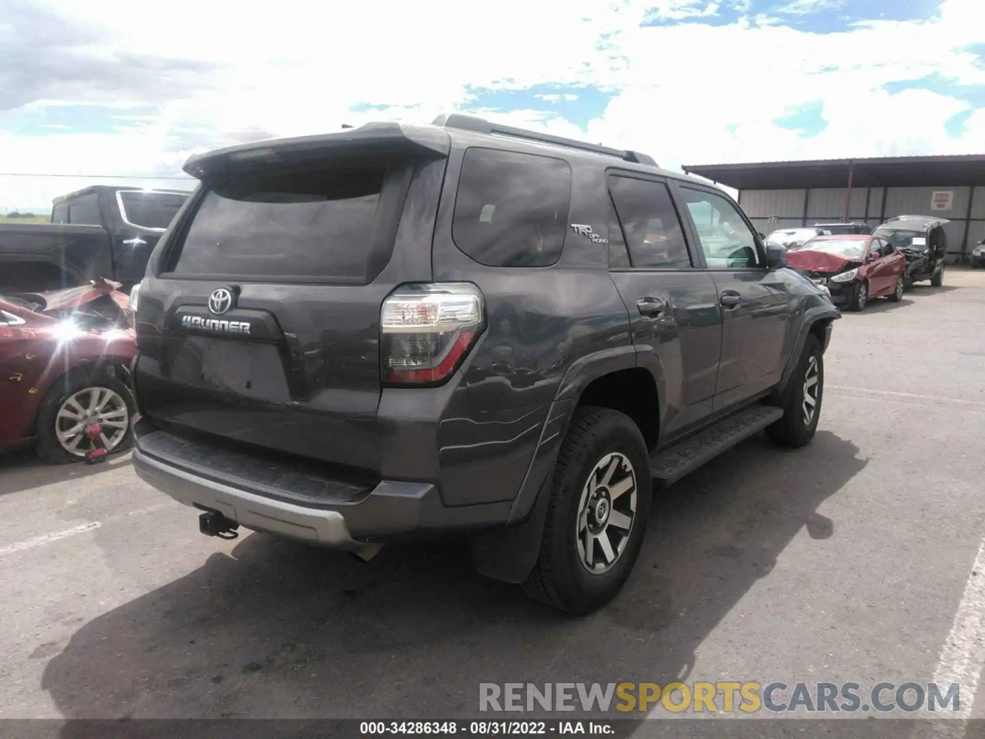 4 Photograph of a damaged car JTEPU5JRXM5930540 TOYOTA 4RUNNER 2021