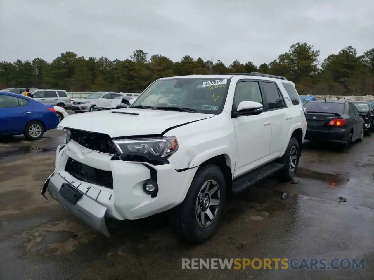 2 Photograph of a damaged car JTERU5JR0M5864914 TOYOTA 4RUNNER 2021