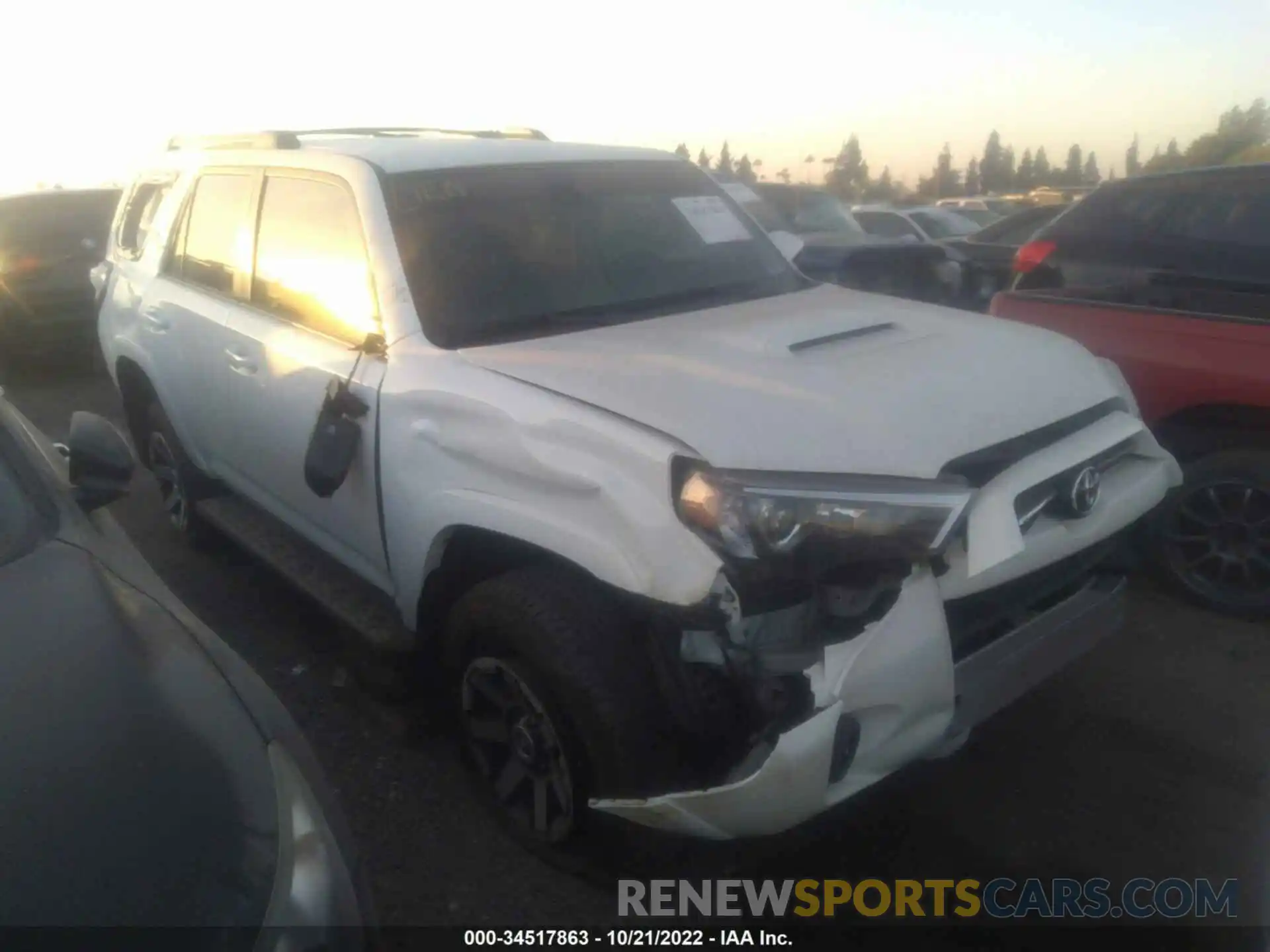 1 Photograph of a damaged car JTERU5JR0M5937702 TOYOTA 4RUNNER 2021