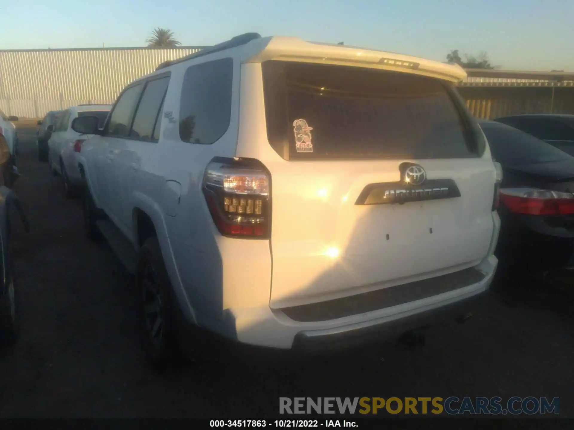 3 Photograph of a damaged car JTERU5JR0M5937702 TOYOTA 4RUNNER 2021