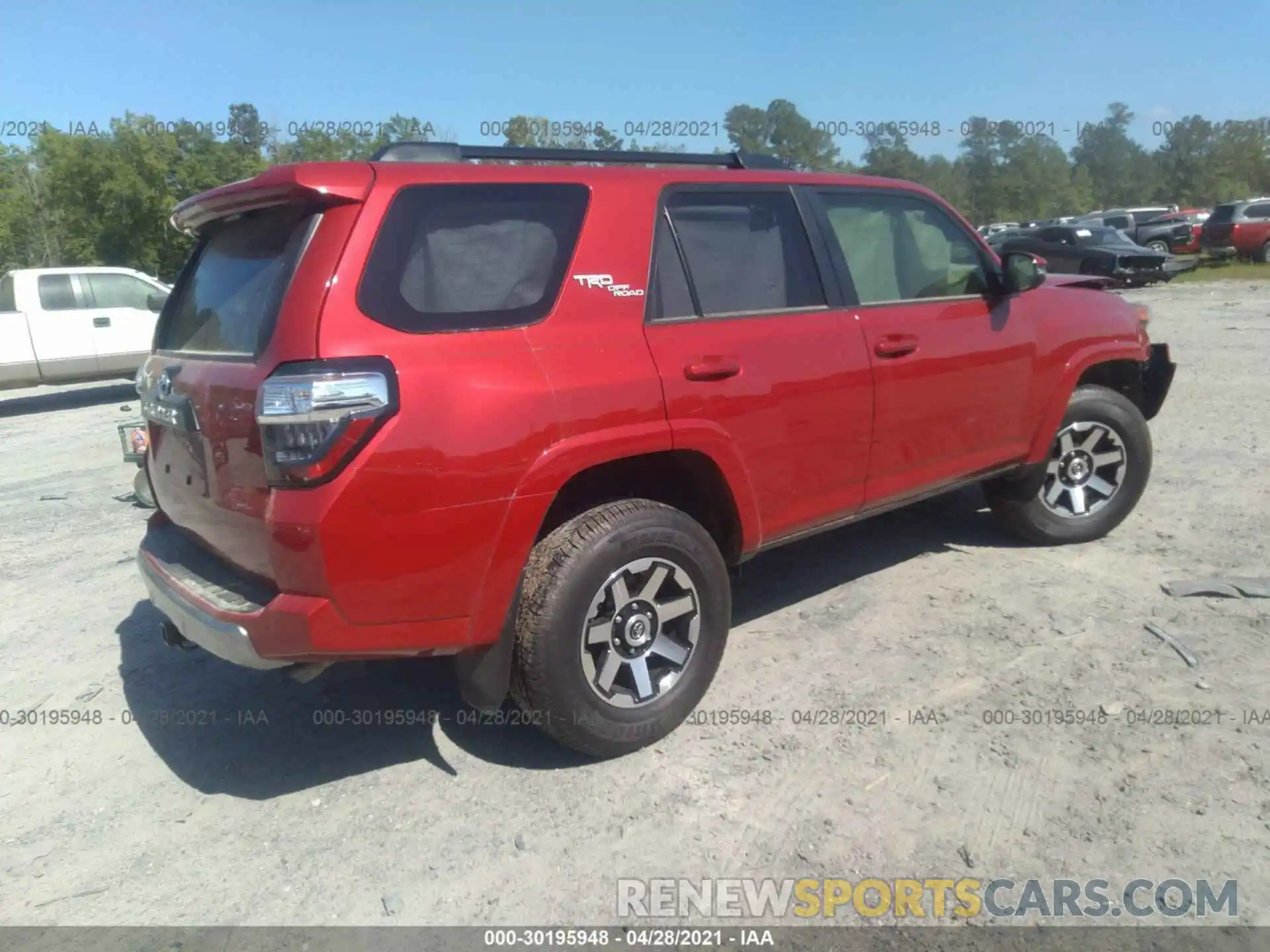 4 Photograph of a damaged car JTERU5JR1M5853825 TOYOTA 4RUNNER 2021