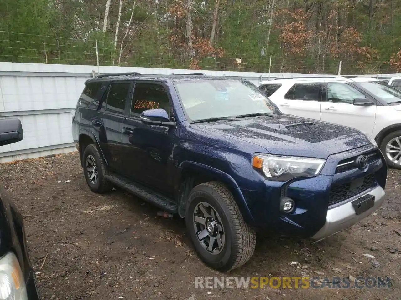 1 Photograph of a damaged car JTERU5JR1M5894603 TOYOTA 4RUNNER 2021