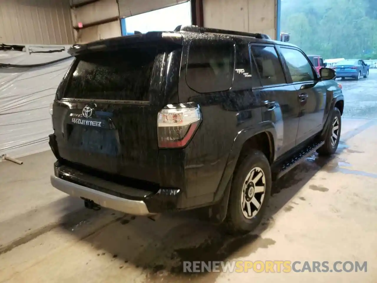 4 Photograph of a damaged car JTERU5JR1M5905874 TOYOTA 4RUNNER 2021