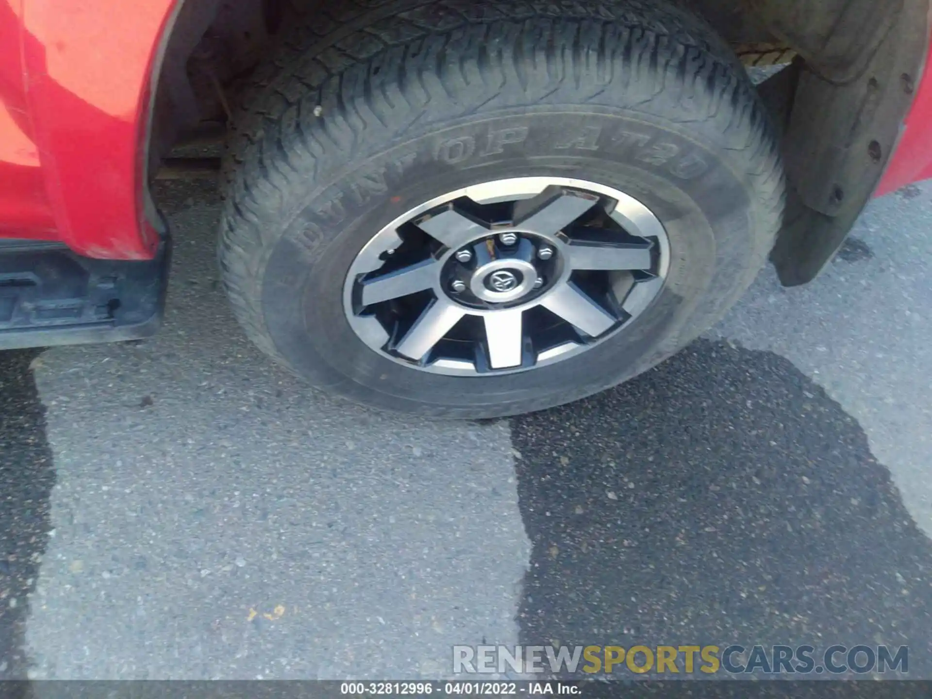 14 Photograph of a damaged car JTERU5JR1M5919063 TOYOTA 4RUNNER 2021