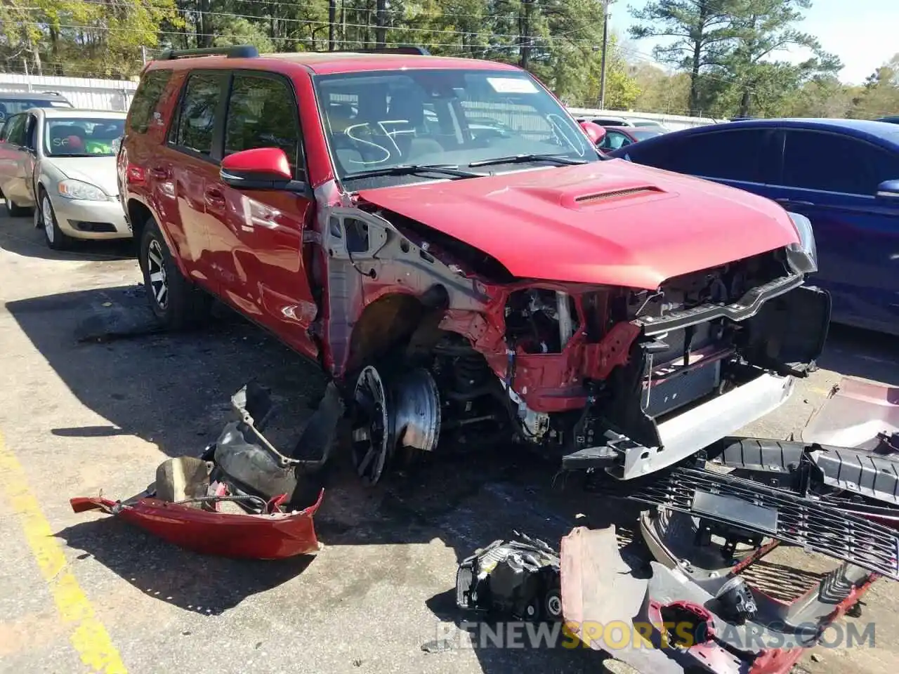 1 Photograph of a damaged car JTERU5JR1M5923310 TOYOTA 4RUNNER 2021