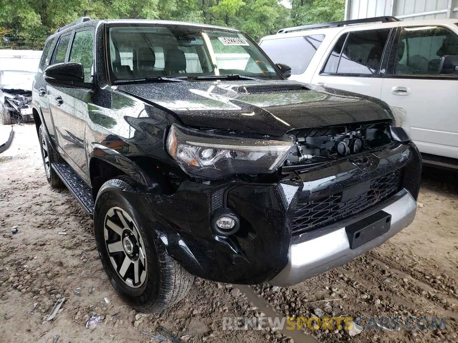 1 Photograph of a damaged car JTERU5JR1M5930273 TOYOTA 4RUNNER 2021