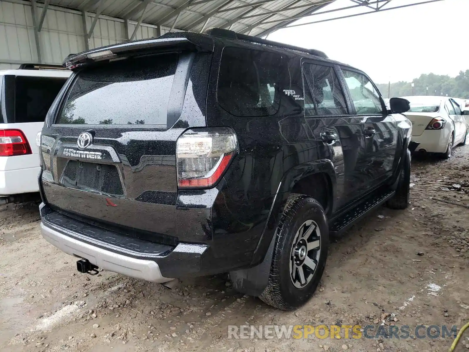 4 Photograph of a damaged car JTERU5JR1M5930273 TOYOTA 4RUNNER 2021