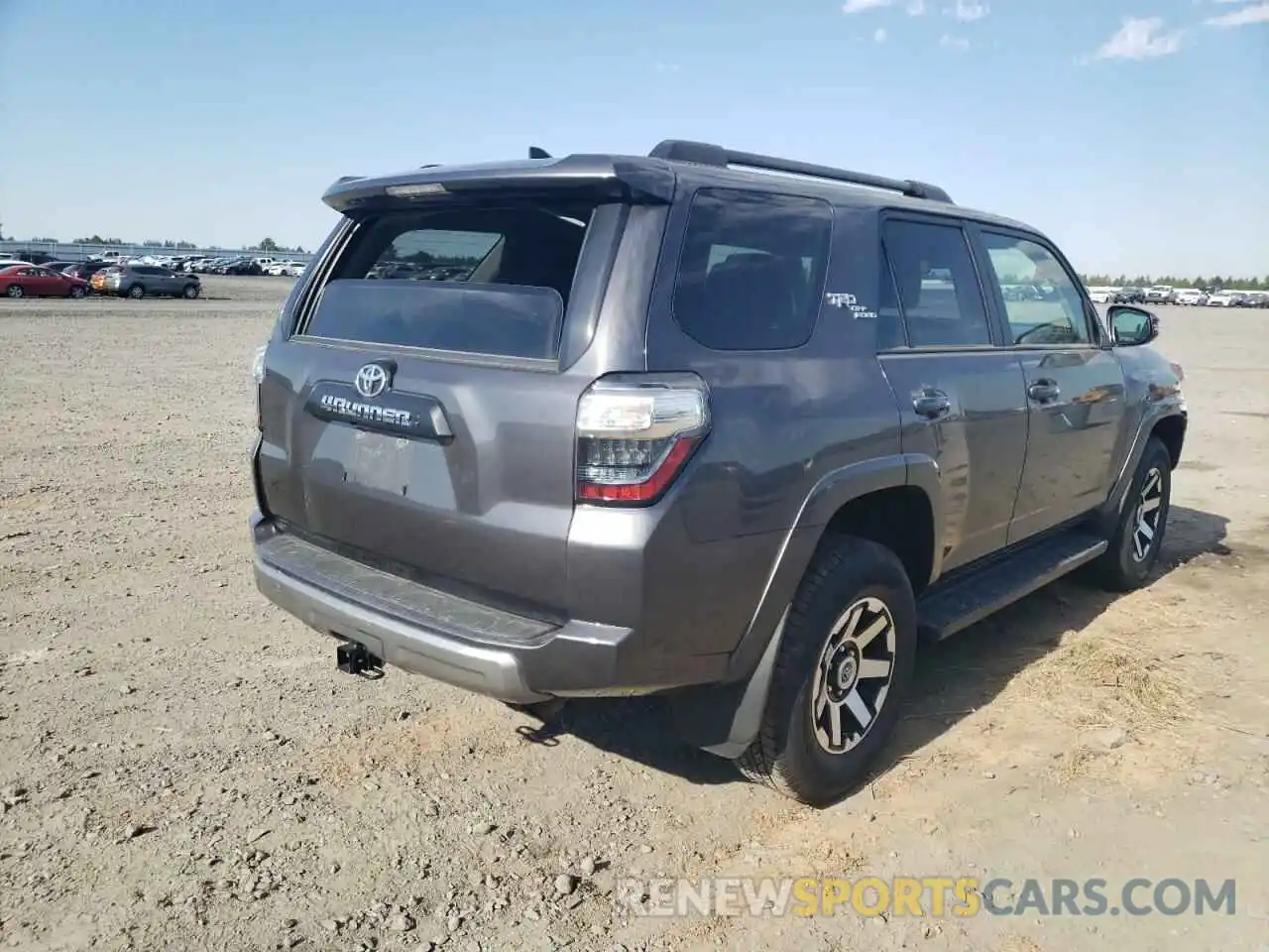 4 Photograph of a damaged car JTERU5JR1M5931584 TOYOTA 4RUNNER 2021