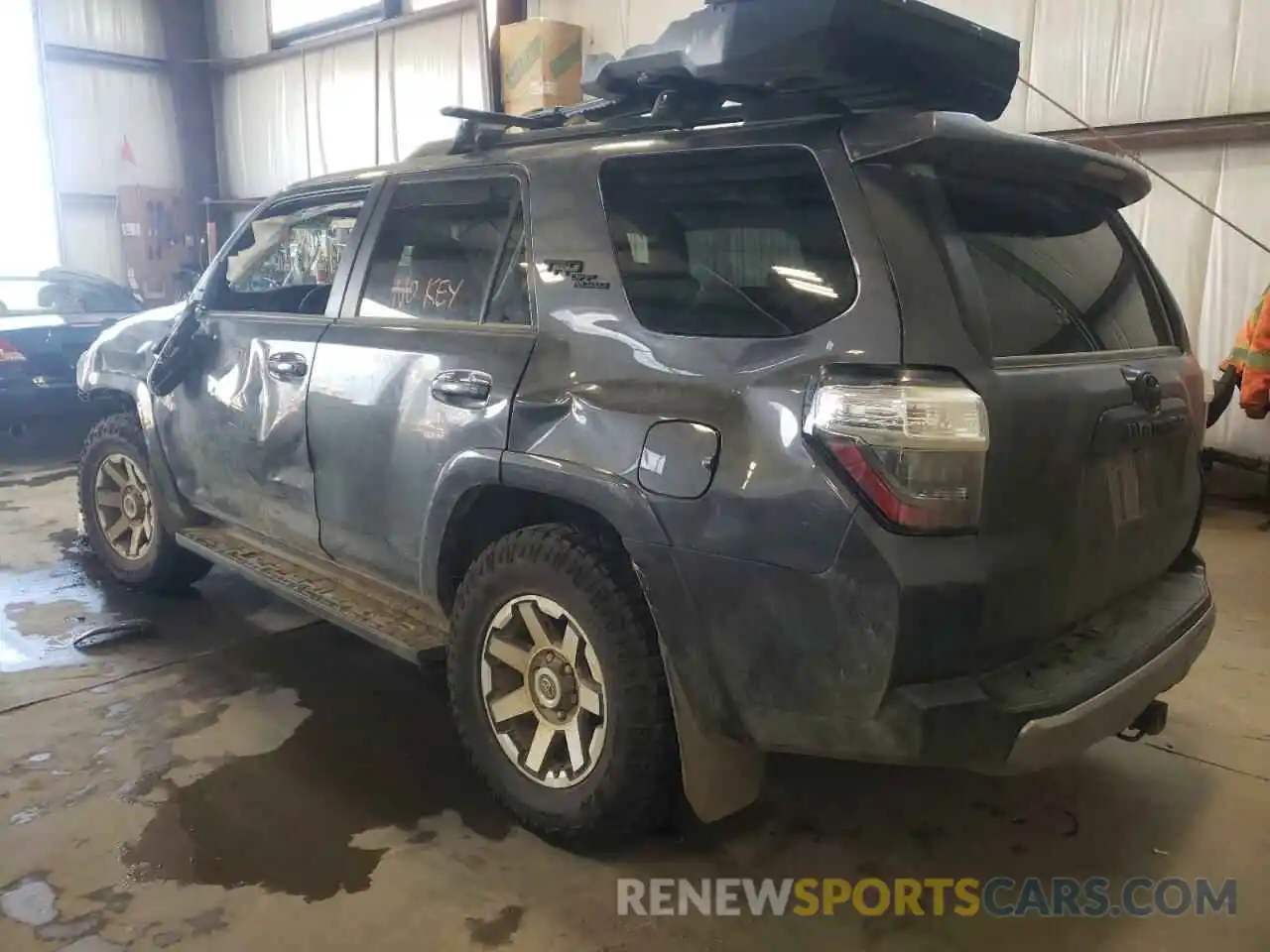 3 Photograph of a damaged car JTERU5JR2M5845765 TOYOTA 4RUNNER 2021