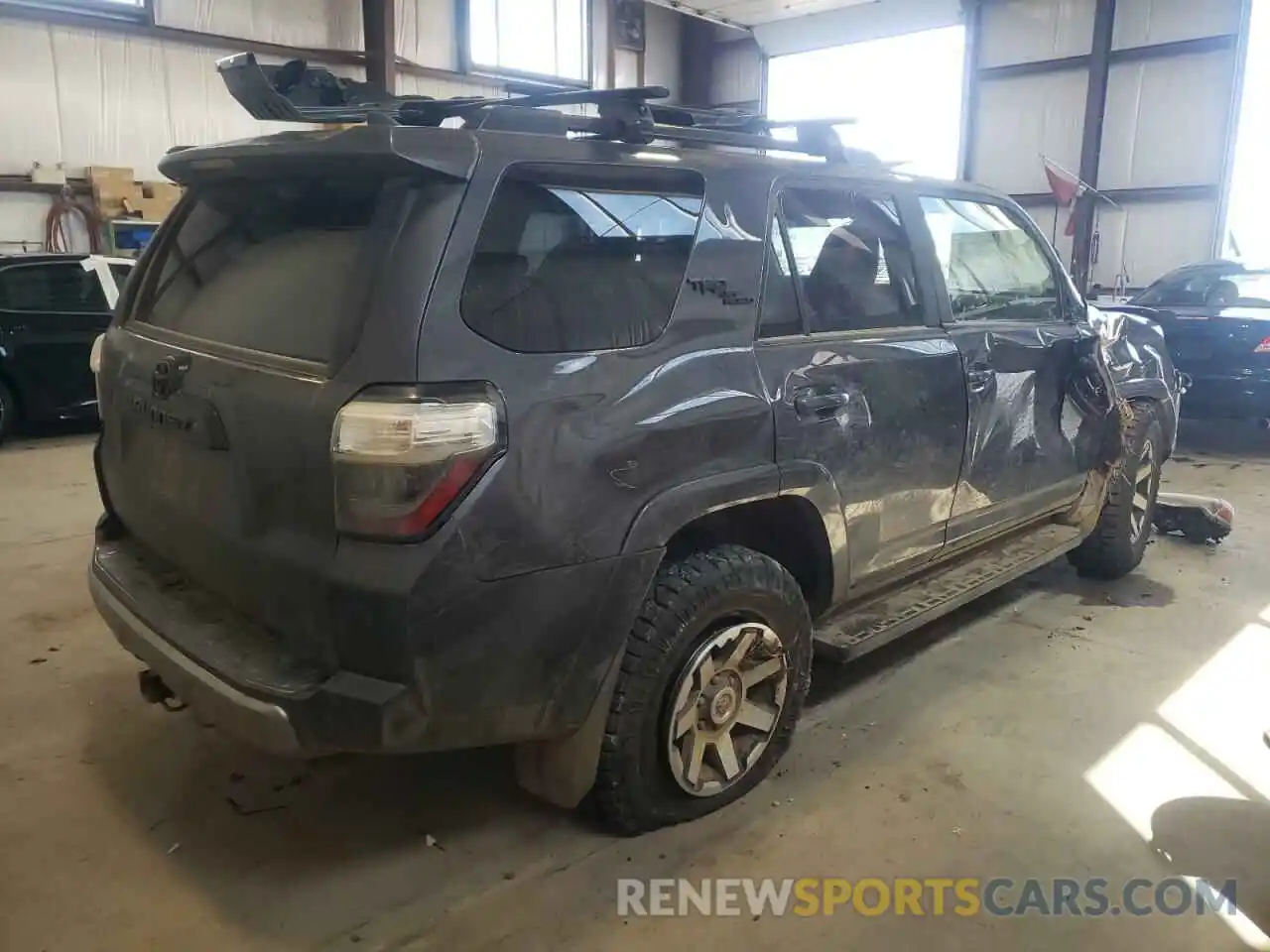 4 Photograph of a damaged car JTERU5JR2M5845765 TOYOTA 4RUNNER 2021