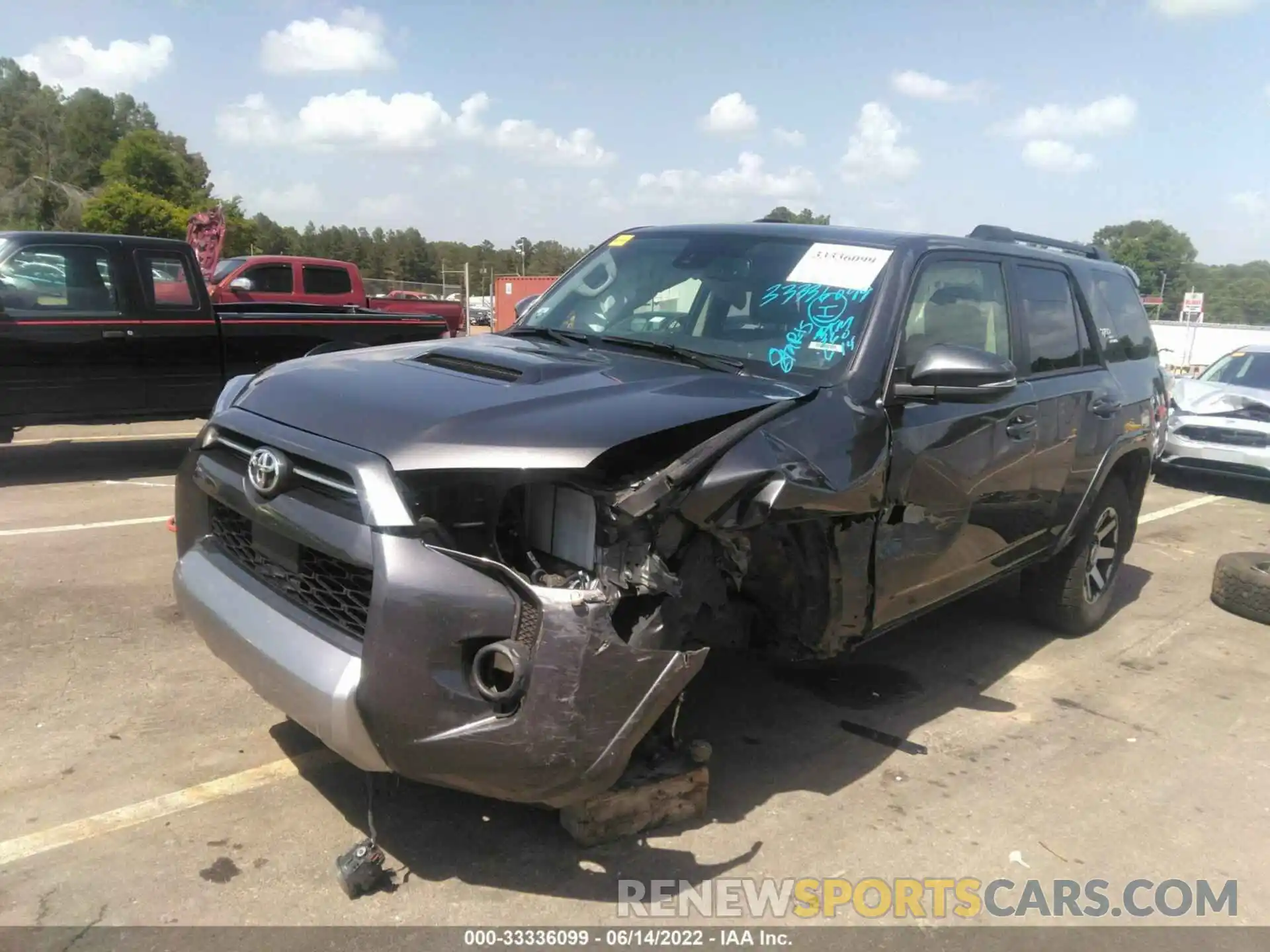 2 Photograph of a damaged car JTERU5JR2M5846513 TOYOTA 4RUNNER 2021