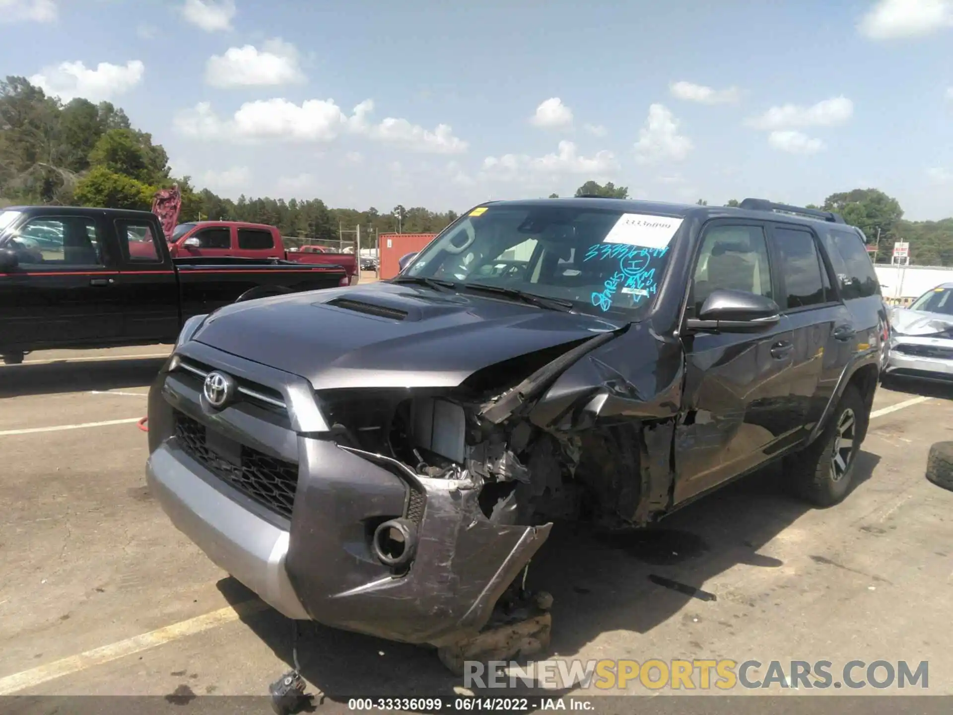 6 Photograph of a damaged car JTERU5JR2M5846513 TOYOTA 4RUNNER 2021