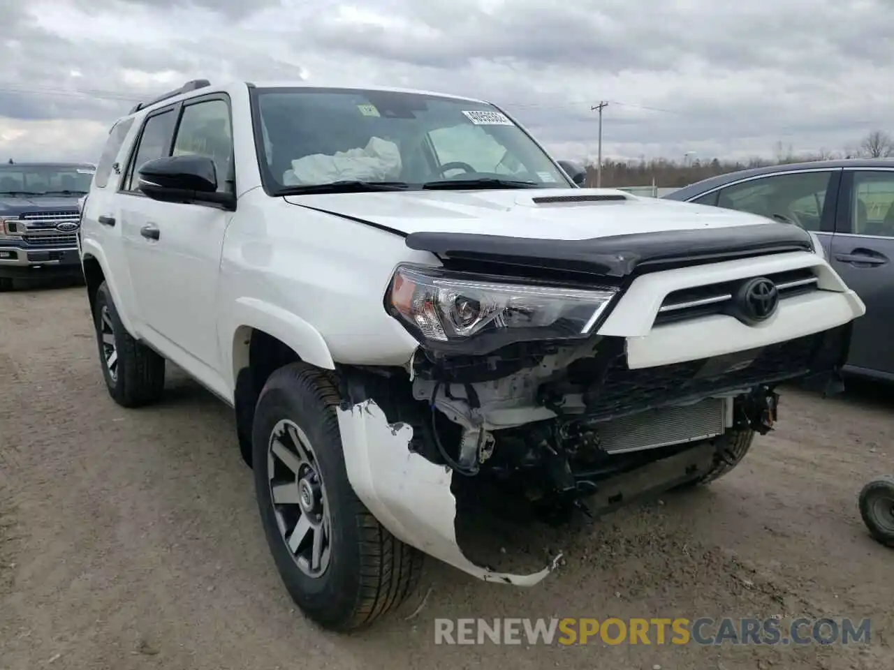 1 Photograph of a damaged car JTERU5JR2M5875042 TOYOTA 4RUNNER 2021