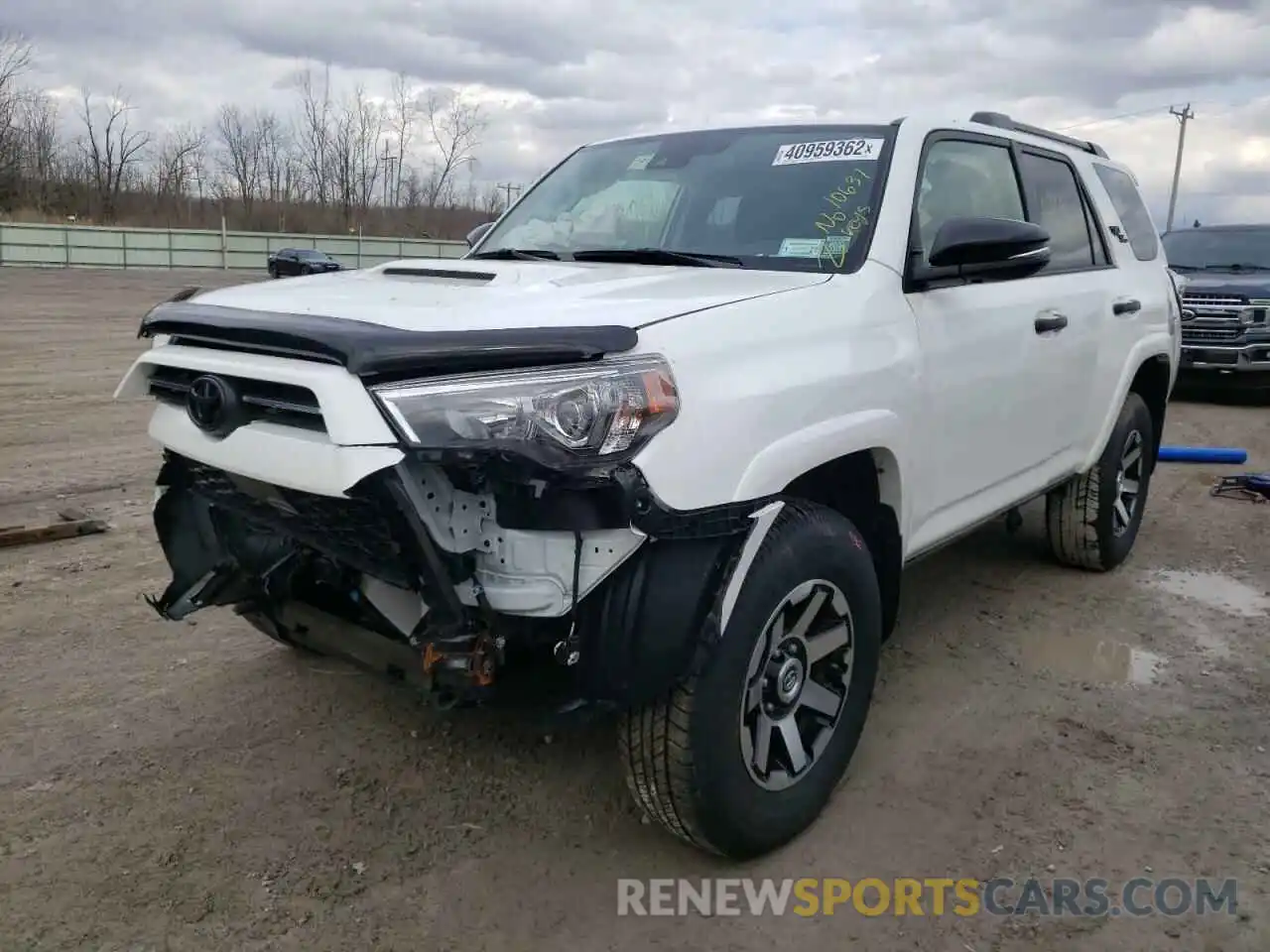 2 Photograph of a damaged car JTERU5JR2M5875042 TOYOTA 4RUNNER 2021