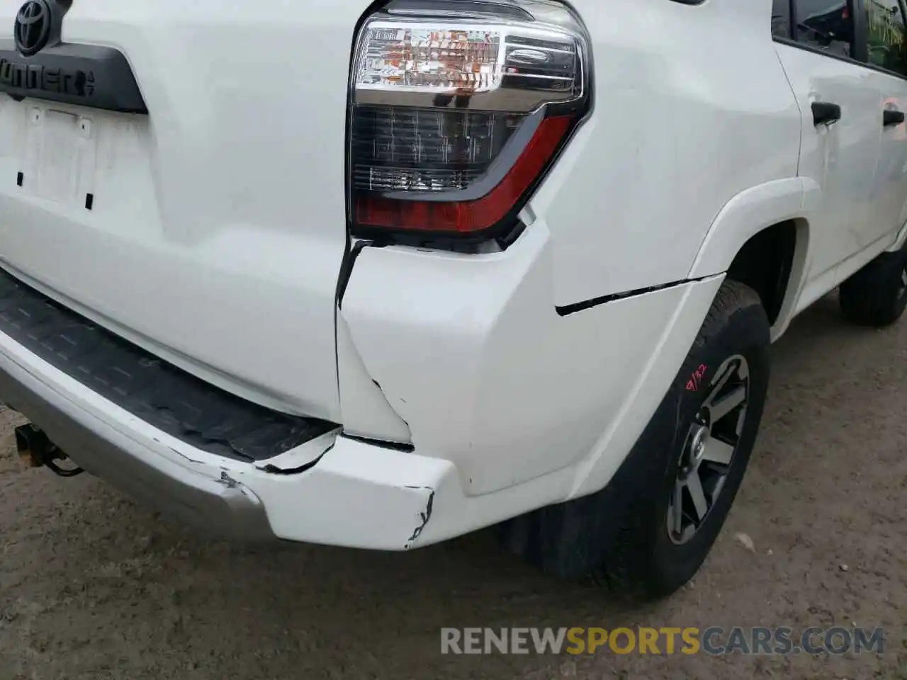 9 Photograph of a damaged car JTERU5JR2M5875042 TOYOTA 4RUNNER 2021