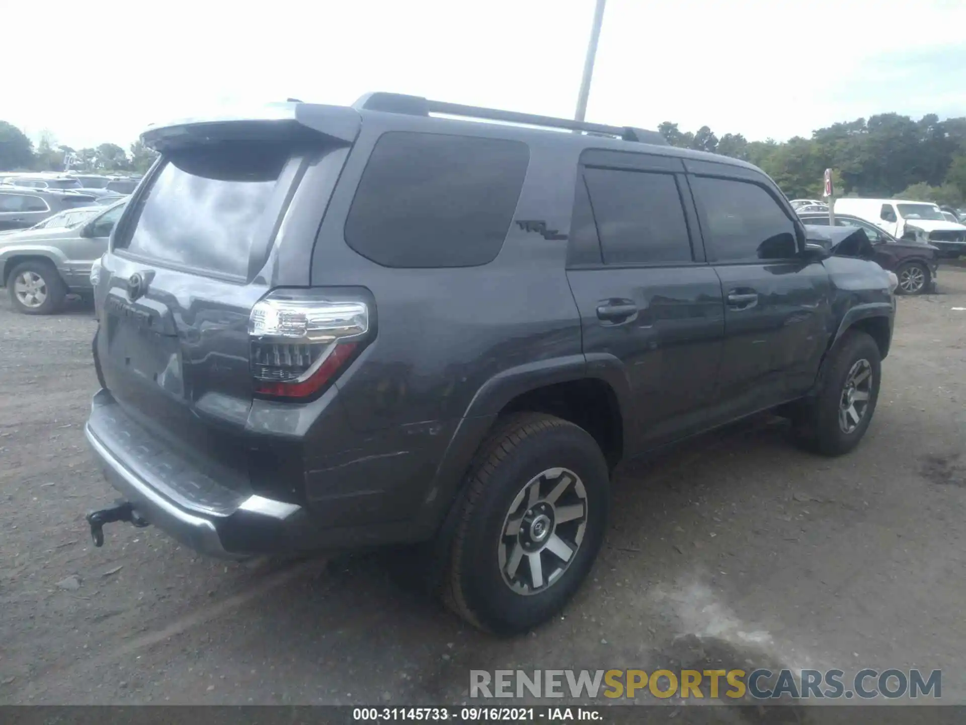 4 Photograph of a damaged car JTERU5JR2M5875347 TOYOTA 4RUNNER 2021