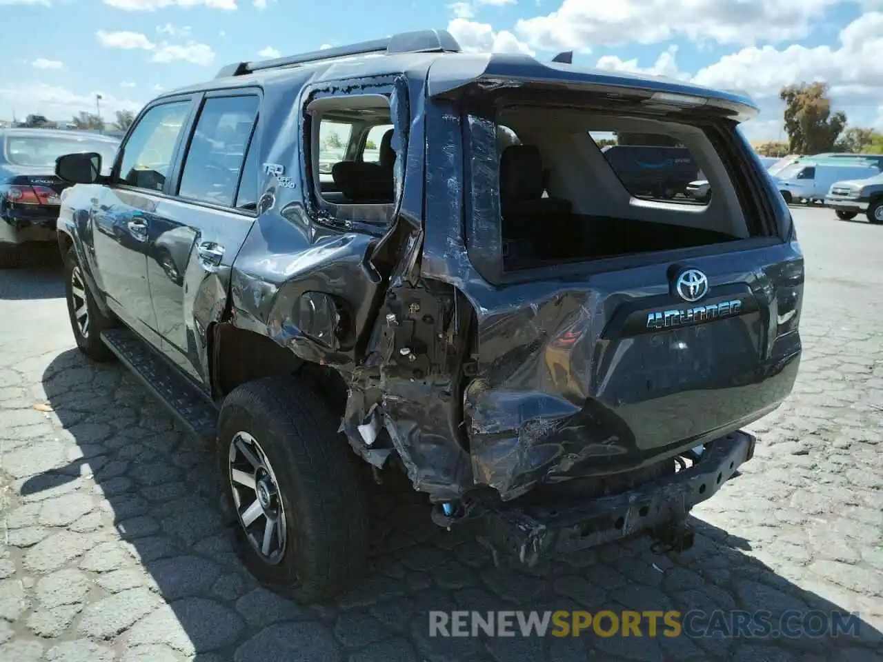 3 Photograph of a damaged car JTERU5JR2M5892102 TOYOTA 4RUNNER 2021