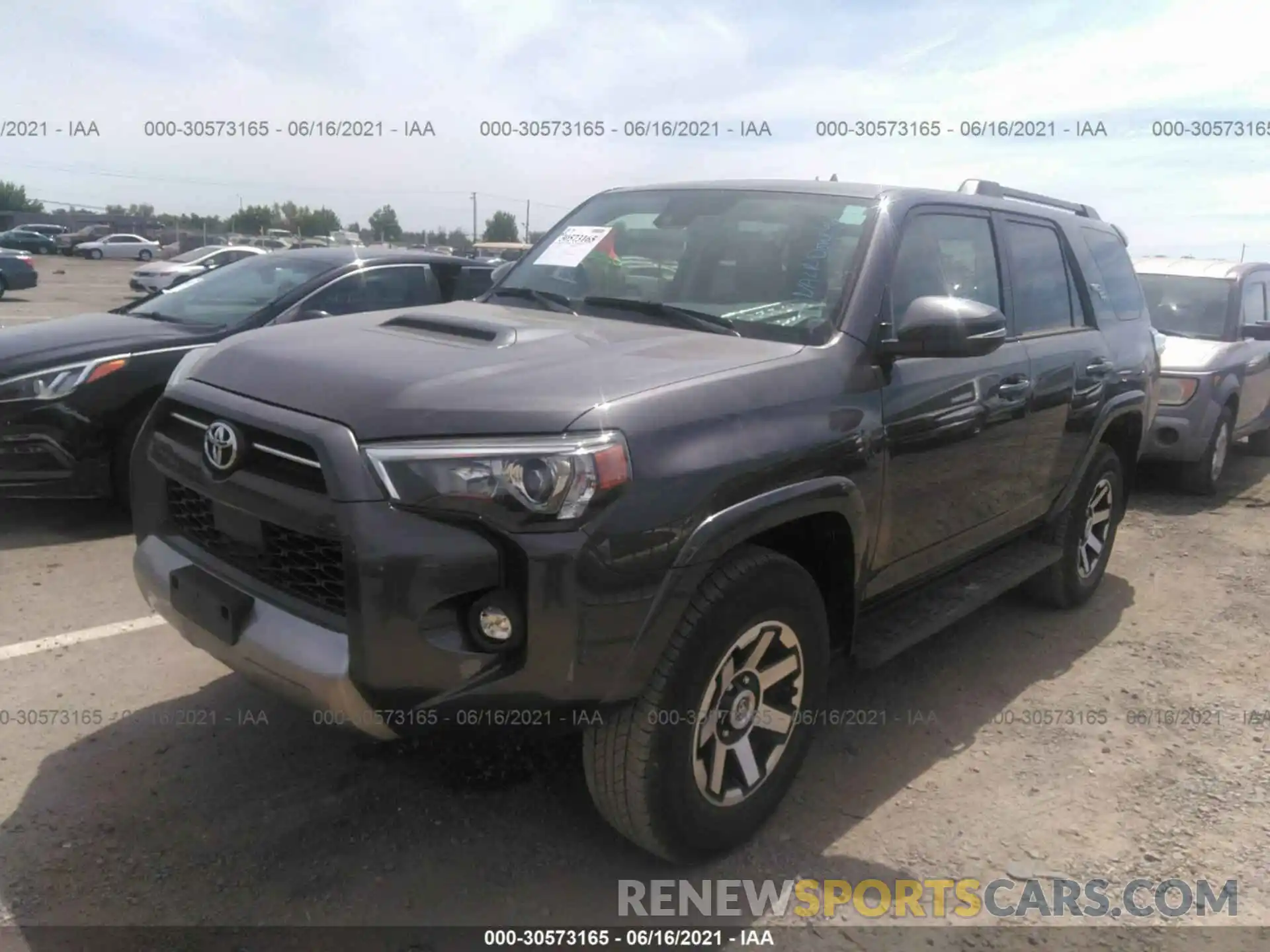 2 Photograph of a damaged car JTERU5JR2M5908119 TOYOTA 4RUNNER 2021