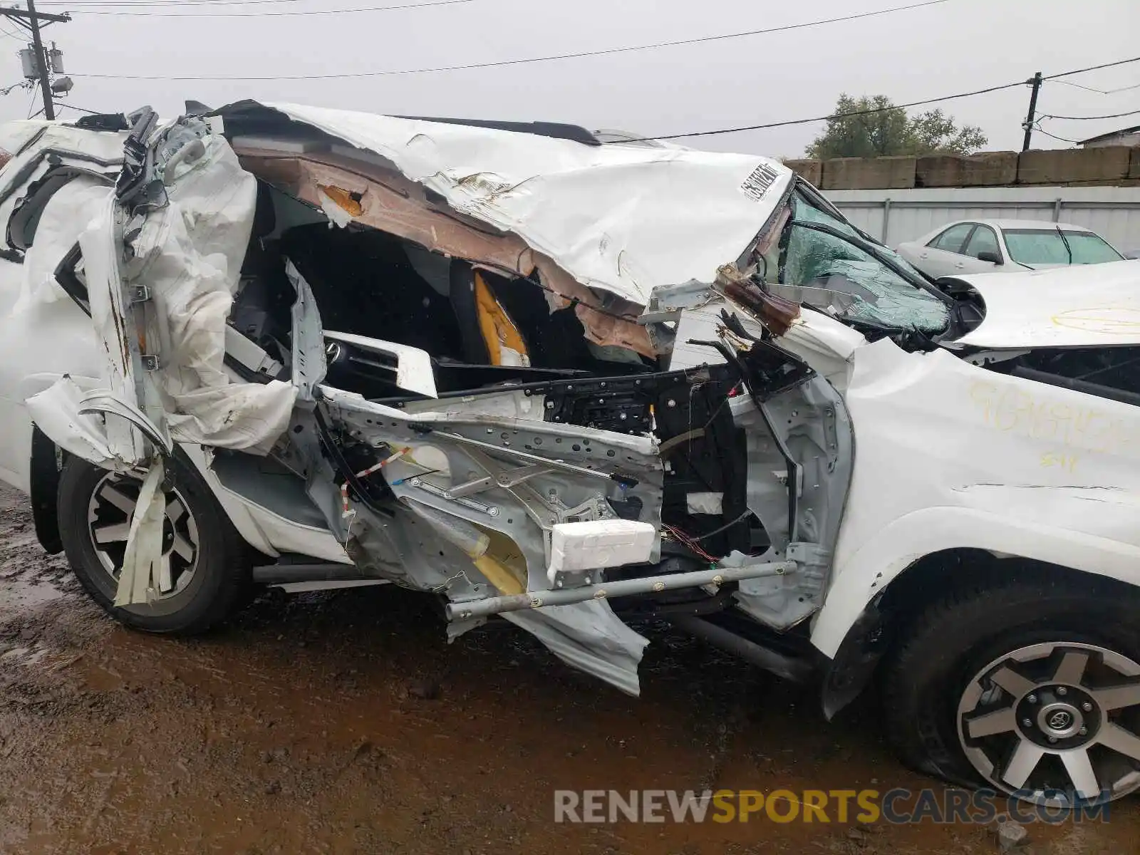 9 Photograph of a damaged car JTERU5JR2M5919332 TOYOTA 4RUNNER 2021