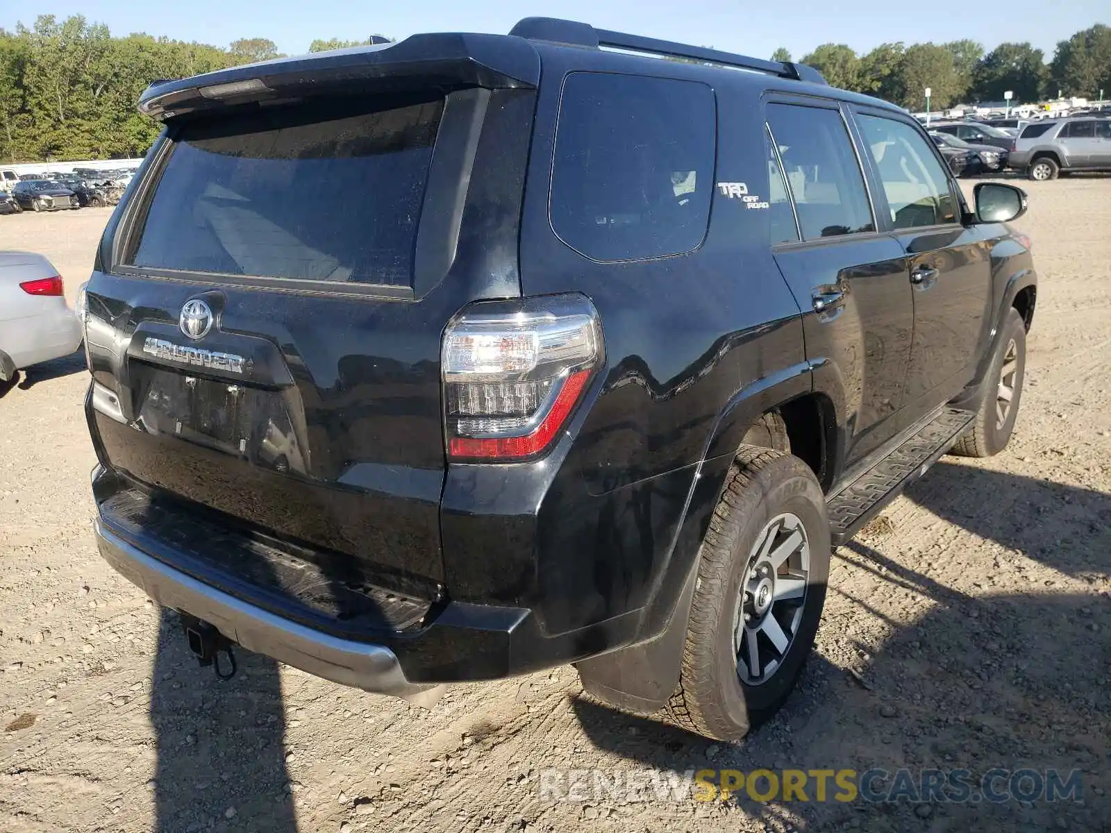 4 Photograph of a damaged car JTERU5JR2M5933604 TOYOTA 4RUNNER 2021