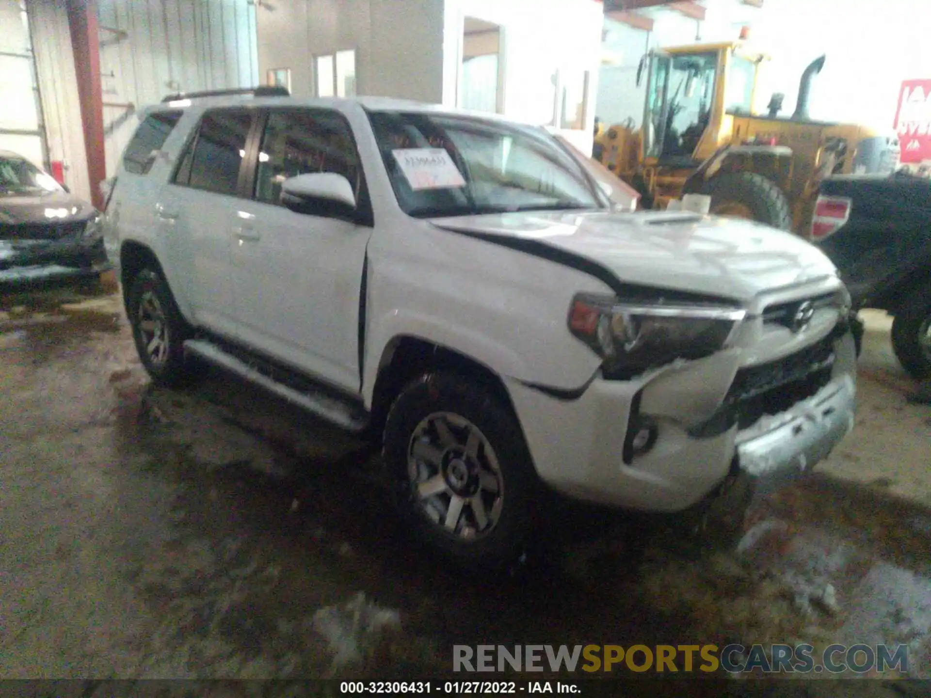 1 Photograph of a damaged car JTERU5JR2M5935076 TOYOTA 4RUNNER 2021