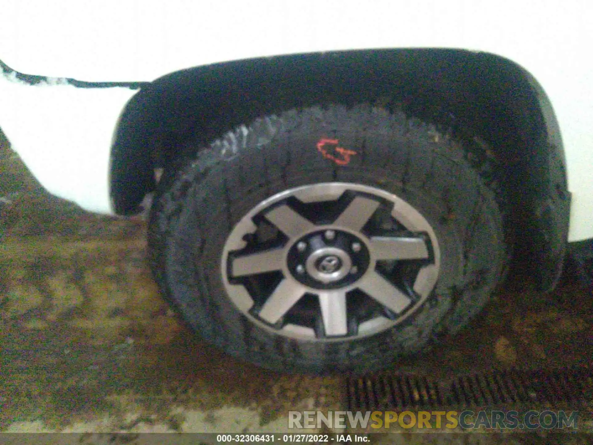 12 Фотография поврежденного автомобиля JTERU5JR2M5935076 TOYOTA 4RUNNER 2021