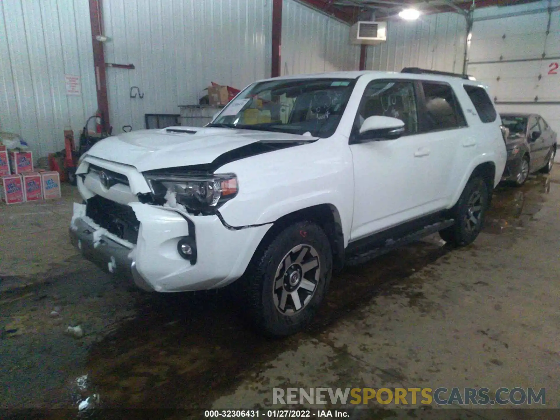 2 Photograph of a damaged car JTERU5JR2M5935076 TOYOTA 4RUNNER 2021