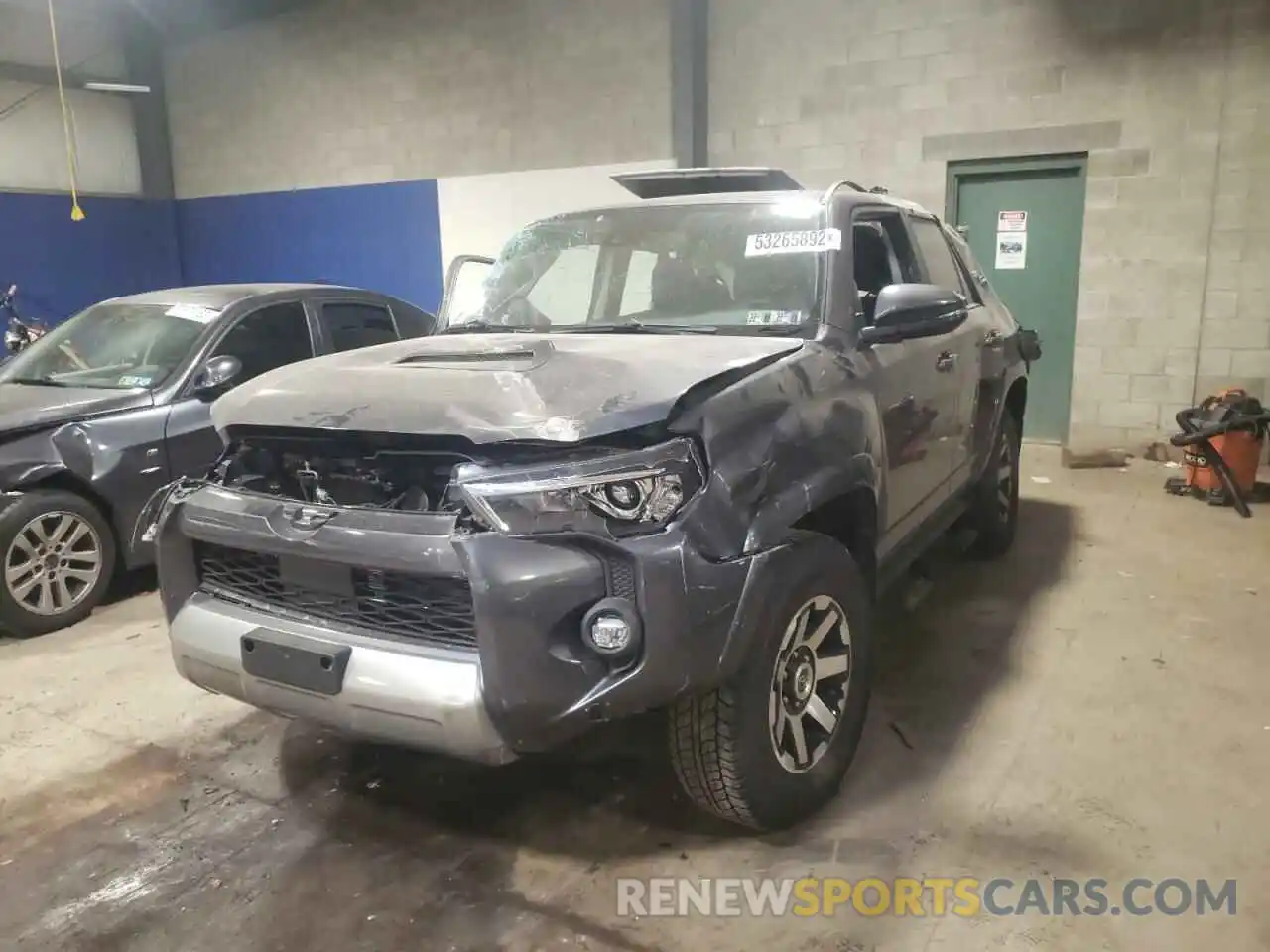 2 Photograph of a damaged car JTERU5JR2M5939077 TOYOTA 4RUNNER 2021