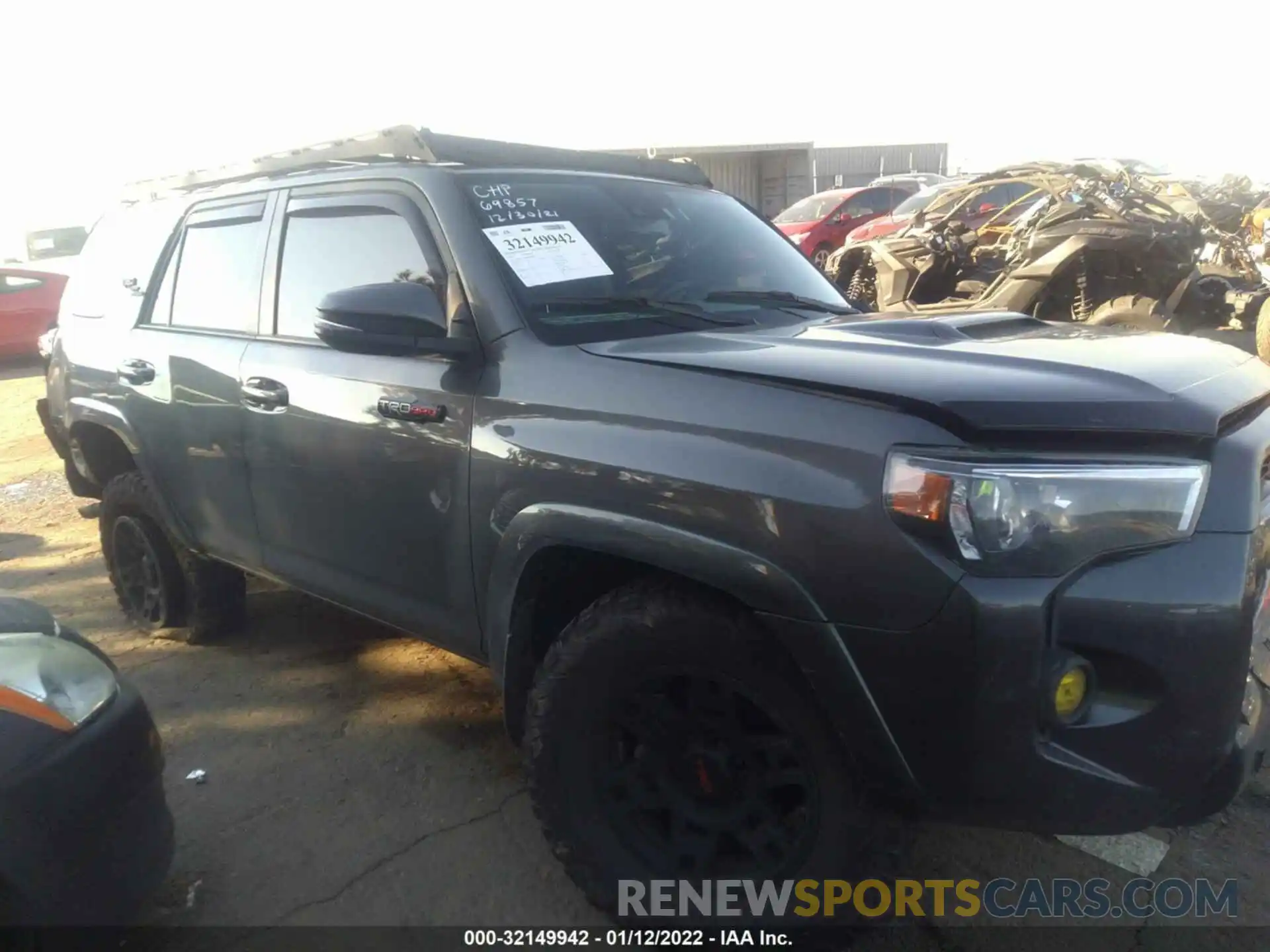 1 Photograph of a damaged car JTERU5JR3M5844091 TOYOTA 4RUNNER 2021