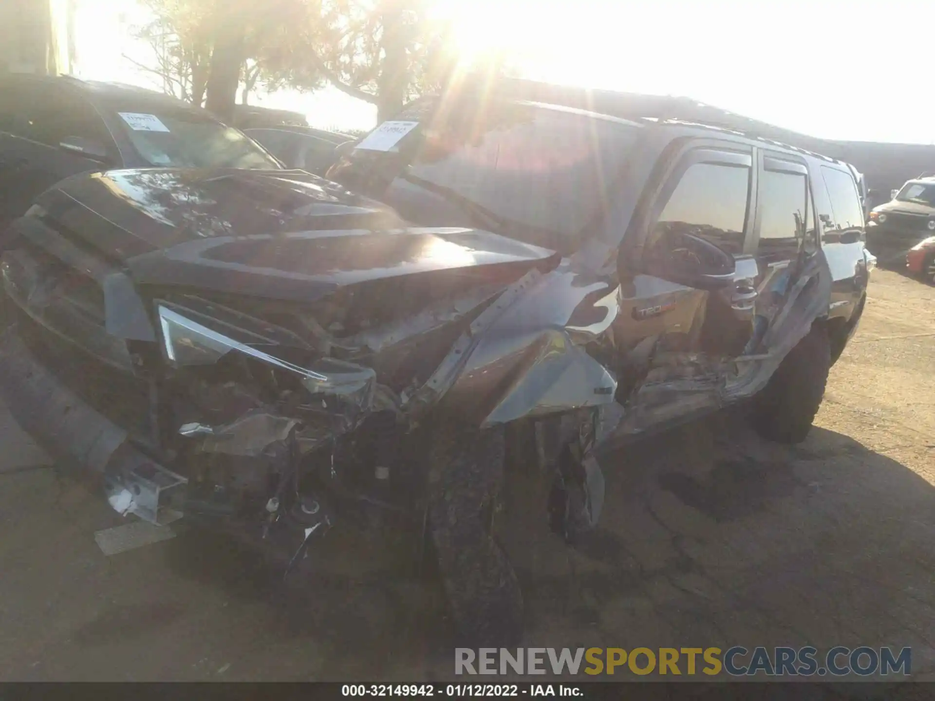 2 Photograph of a damaged car JTERU5JR3M5844091 TOYOTA 4RUNNER 2021