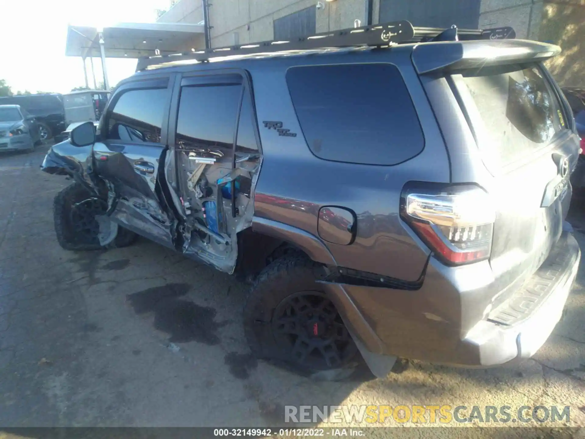 3 Photograph of a damaged car JTERU5JR3M5844091 TOYOTA 4RUNNER 2021