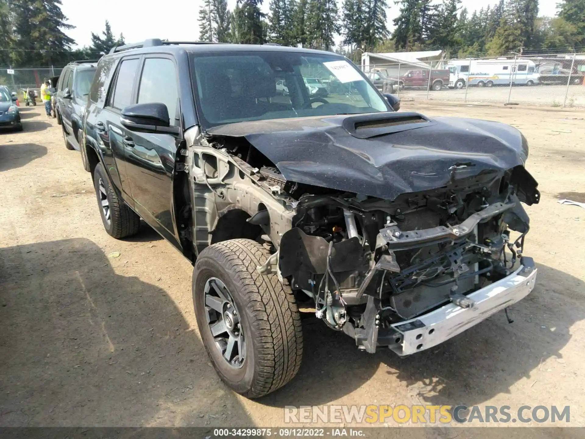 1 Фотография поврежденного автомобиля JTERU5JR3M5874000 TOYOTA 4RUNNER 2021