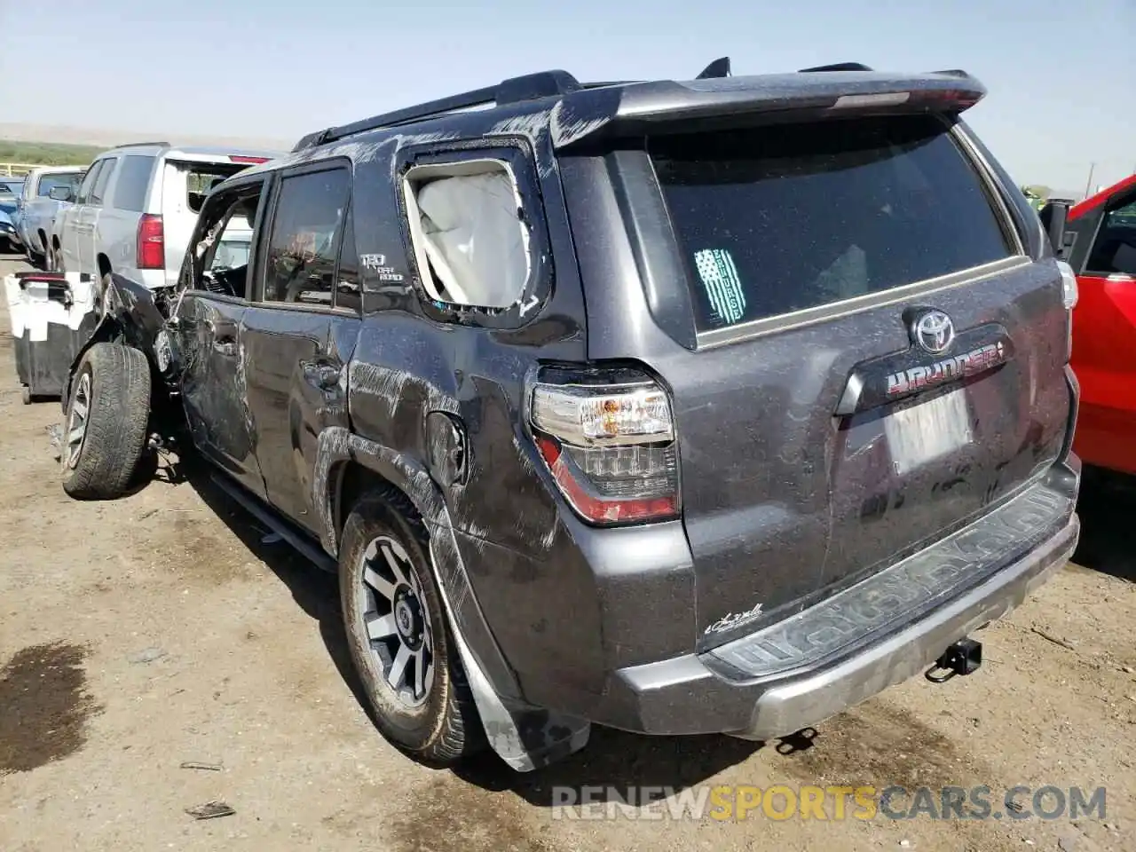 3 Photograph of a damaged car JTERU5JR3M5880282 TOYOTA 4RUNNER 2021