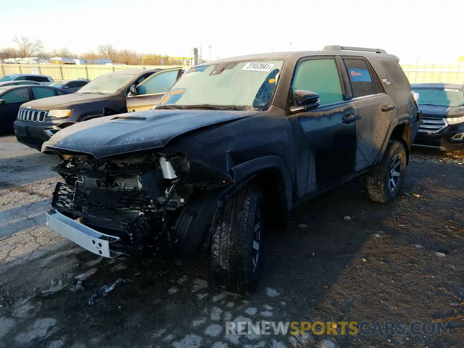 2 Photograph of a damaged car JTERU5JR3M5888883 TOYOTA 4RUNNER 2021