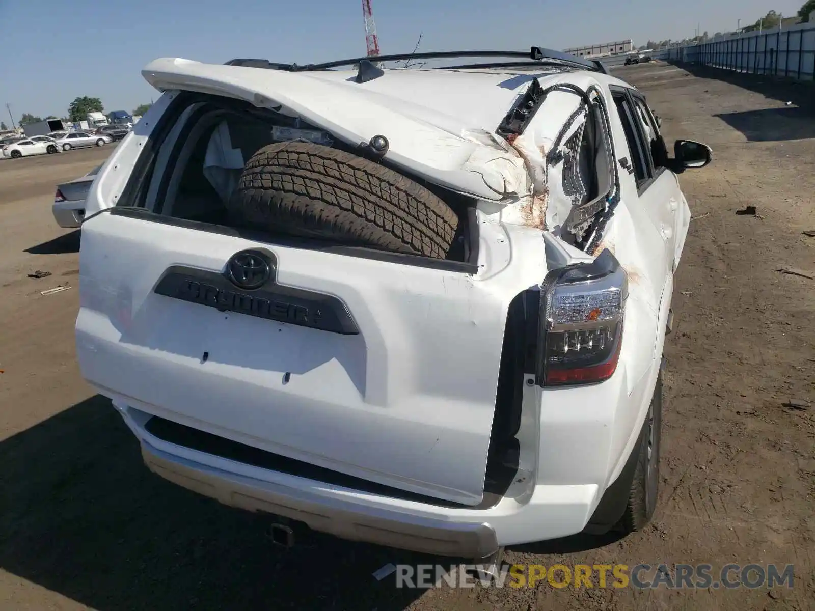 9 Photograph of a damaged car JTERU5JR3M5917248 TOYOTA 4RUNNER 2021