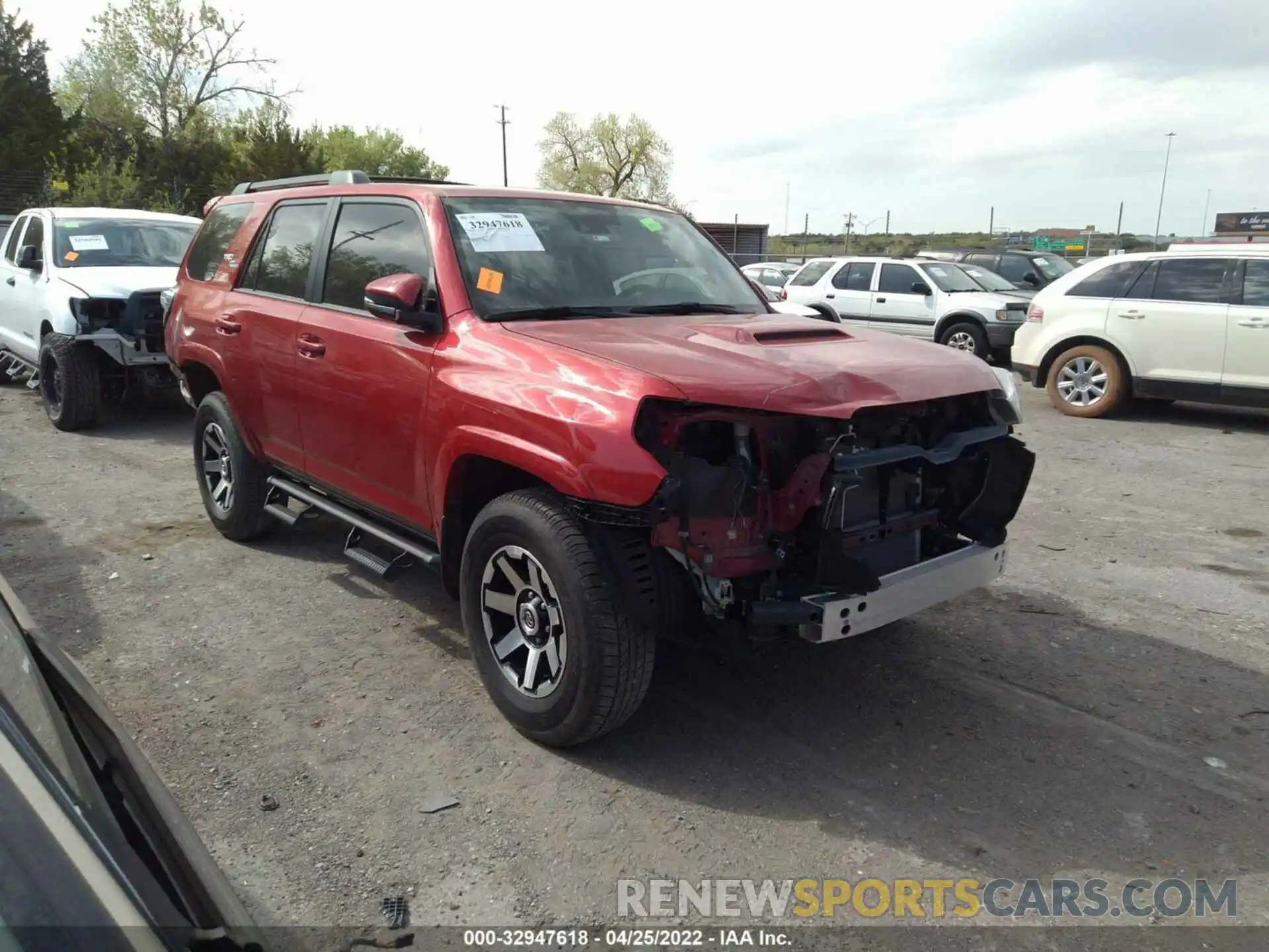 1 Photograph of a damaged car JTERU5JR4M5846061 TOYOTA 4RUNNER 2021